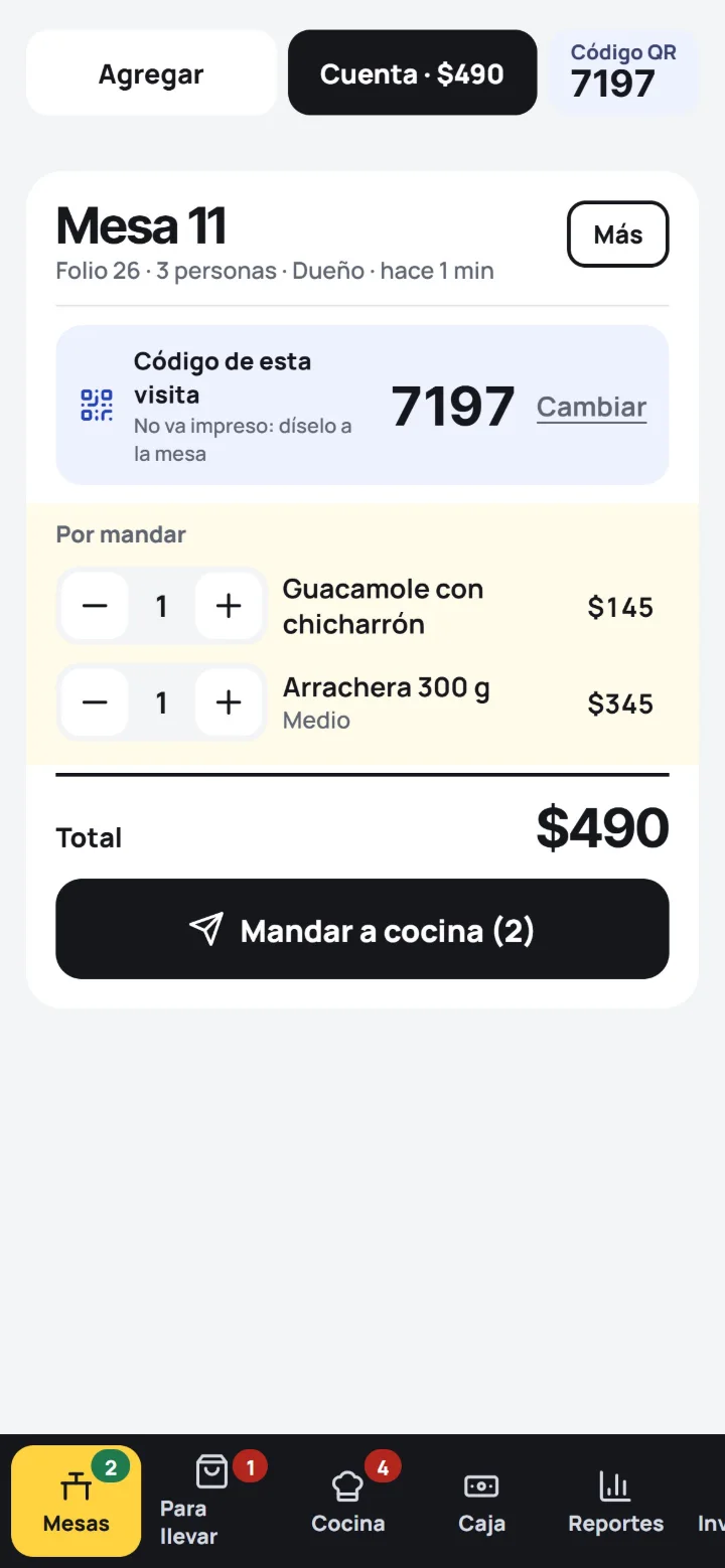 La orden de la mesa 11 en el celular del mesero, lista para mandar a la cocina.